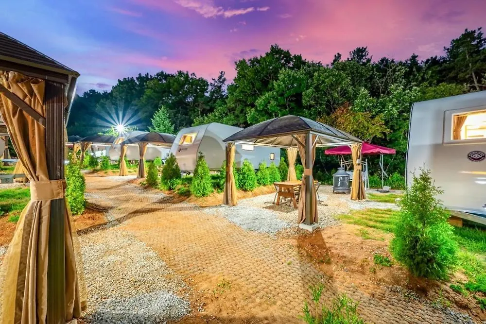 Daebudo Yeonghungdo Sanchon Caravan Incheon Korsel